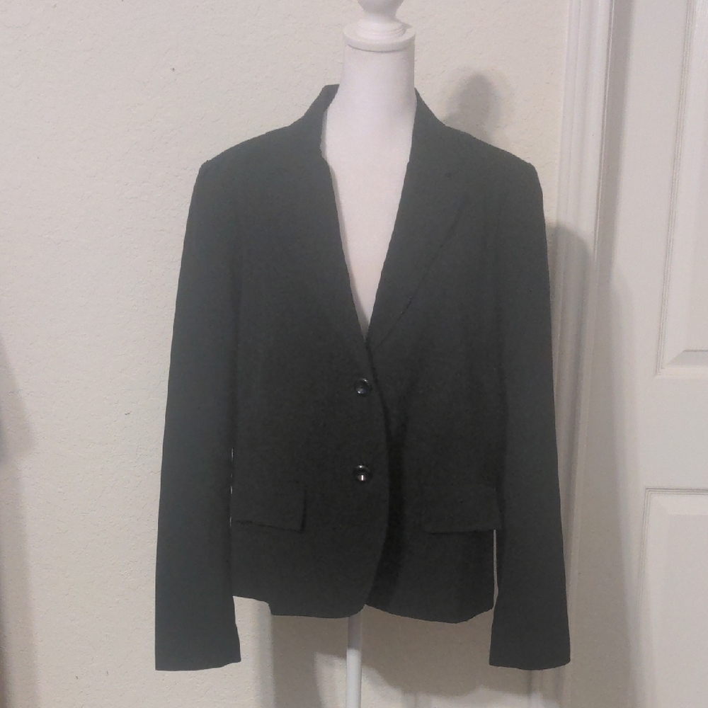 George Classic Women's 2 Button Black Blazer. Size 14